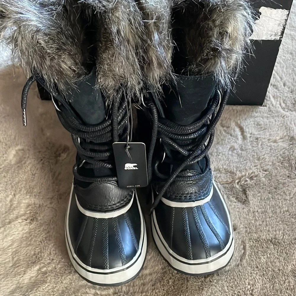 Sorel Black and White Winter Rain Boots with Faux Fur Cuff - Picture 5 of 10